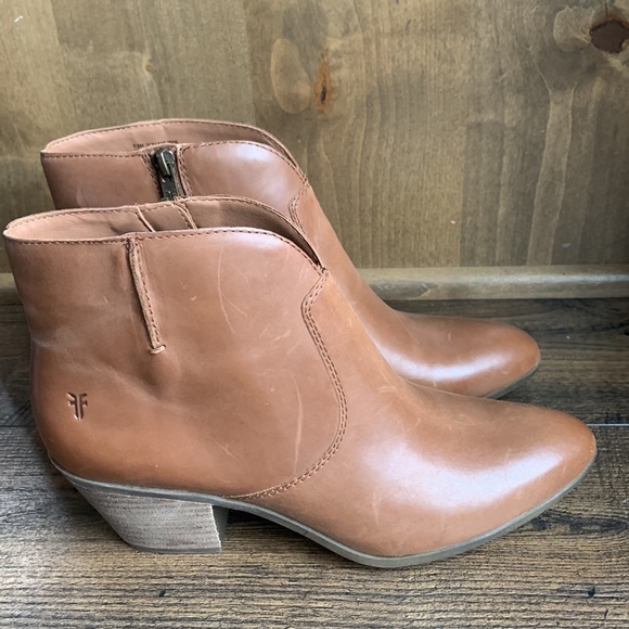 FRYE Boots size 9.5 - Picture 3 of 7